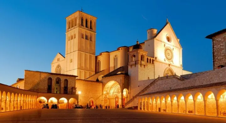 visitare assisi